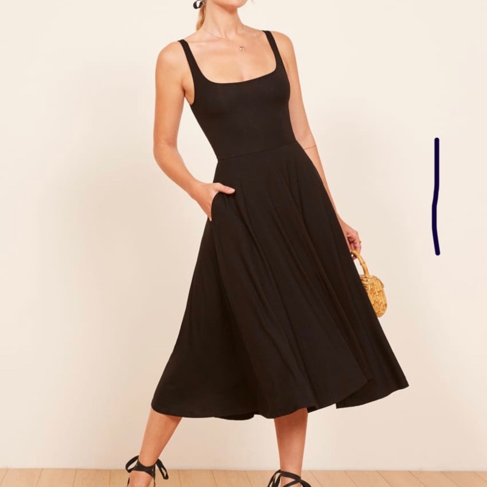 Black dress with waist tie